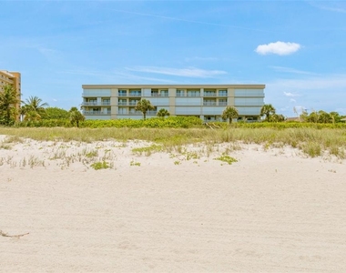 555 Harrison Avenue - Photo Thumbnail 31