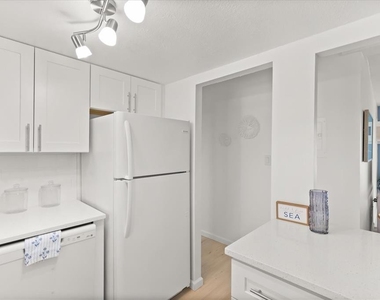 2425 Flamingo Boulevard - Photo Thumbnail 16