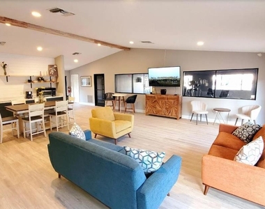 1054 Mollie Lane - Photo Thumbnail 14
