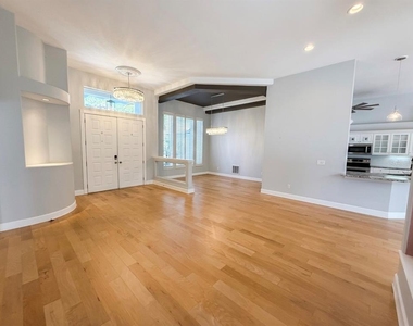 63 Bay Lake Drive - Photo Thumbnail 9