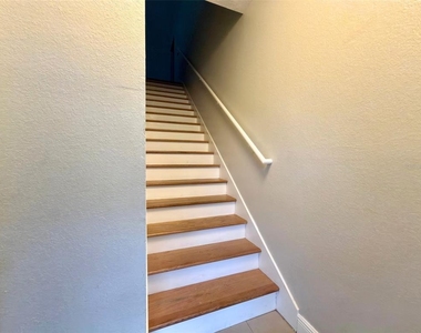 3420 Greenwich Village Boulevard - Photo Thumbnail 4