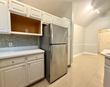 3420 Greenwich Village Boulevard - Photo Thumbnail 7