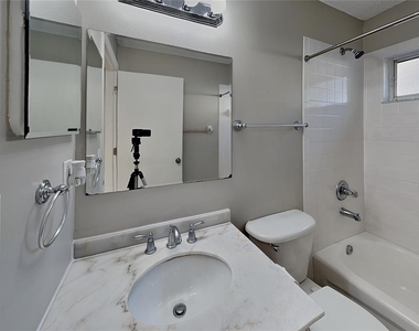 530 Scarlet Maple Court - Photo Thumbnail 12