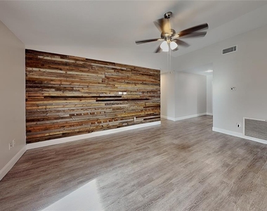 2709 Manor Hill Drive - Photo Thumbnail 1