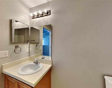 1388 N Platte Court - Photo Thumbnail 12