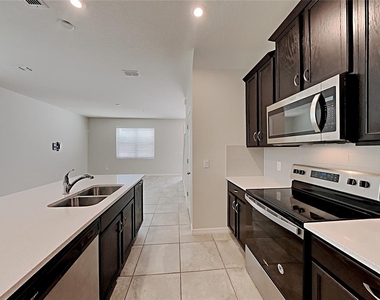 11912 Founders Street - Photo Thumbnail 3