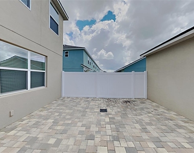 11912 Founders Street - Photo Thumbnail 14