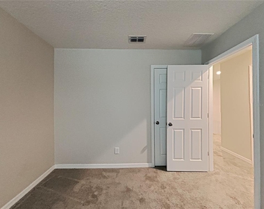 11912 Founders Street - Photo Thumbnail 10