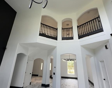 8131 Vineland Oaks Boulevard - Photo Thumbnail 6