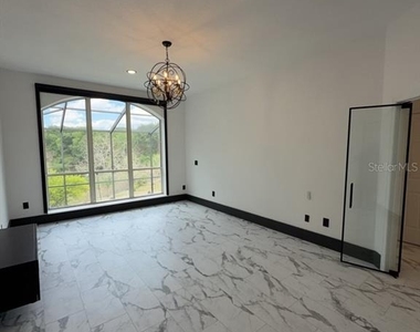 8131 Vineland Oaks Boulevard - Photo Thumbnail 15