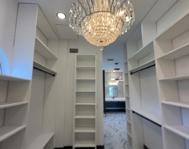 8131 Vineland Oaks Boulevard - Photo Thumbnail 13