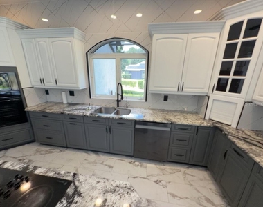 8131 Vineland Oaks Boulevard - Photo Thumbnail 2