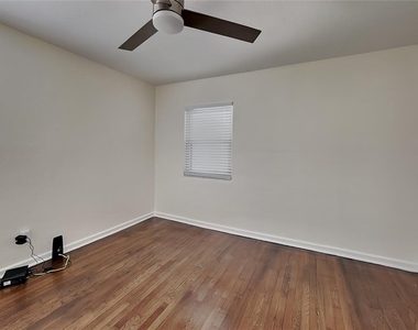 270 W Pineloch Avenue - Photo Thumbnail 12