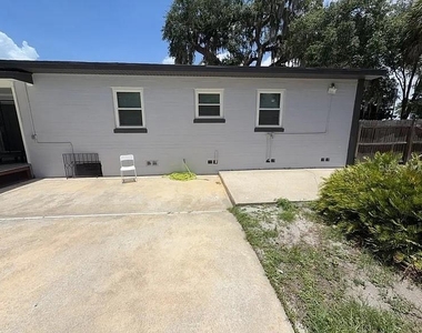 270 W Pineloch Avenue - Photo Thumbnail 14