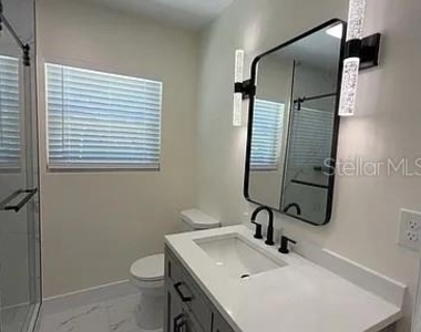 270 W Pineloch Avenue - Photo Thumbnail 6