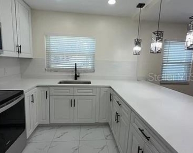 270 W Pineloch Avenue - Photo Thumbnail 2
