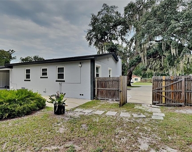 270 W Pineloch Avenue - Photo Thumbnail 14