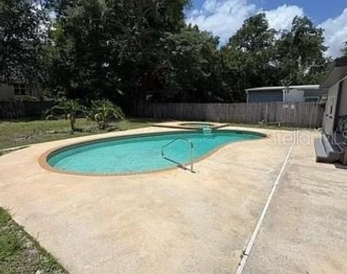 270 W Pineloch Avenue - Photo Thumbnail 15