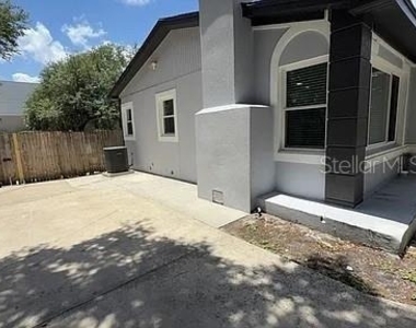 270 W Pineloch Avenue - Photo Thumbnail 1