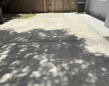 270 W Pineloch Avenue - Photo Thumbnail 13