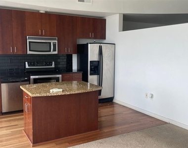 155 S Court Avenue - Photo Thumbnail 7