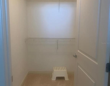 155 S Court Avenue - Photo Thumbnail 12