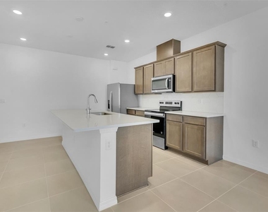 11390 Nona Sound Street - Photo Thumbnail 6