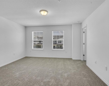 11390 Nona Sound Street - Photo Thumbnail 9