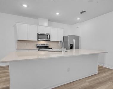 11398 Nona Sound Street - Photo Thumbnail 12