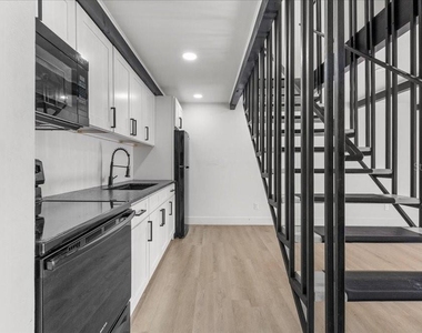 4414 Overlook Drive Ne - Photo Thumbnail 11