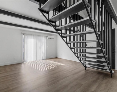 4414 Overlook Drive Ne - Photo Thumbnail 9