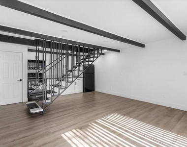 4414 Overlook Drive Ne - Photo Thumbnail 5