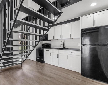 4414 Overlook Drive Ne - Photo Thumbnail 10