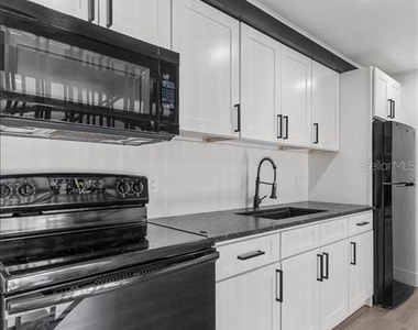 4414 Overlook Drive Ne - Photo Thumbnail 13