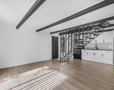 4414 Overlook Drive Ne - Photo Thumbnail 6