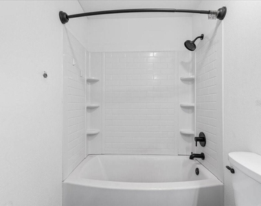 4414 Overlook Drive Ne - Photo Thumbnail 23