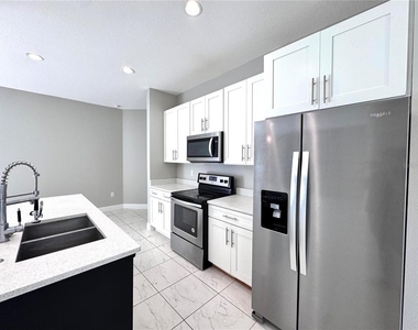 1389 Worthington Drive - Photo Thumbnail 6