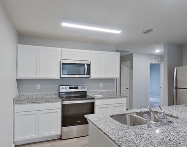 9141 Aegean Circle - Photo Thumbnail 3