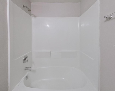 9141 Aegean Circle - Photo Thumbnail 10