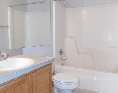 3920 Sw 20th Avenue - Photo Thumbnail 8