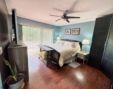 8435 Nw 6th Avenue - Photo Thumbnail 7