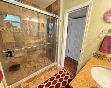 8435 Nw 6th Avenue - Photo Thumbnail 10
