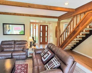 8435 Nw 6th Avenue - Photo Thumbnail 3