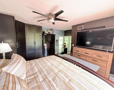8435 Nw 6th Avenue - Photo Thumbnail 9