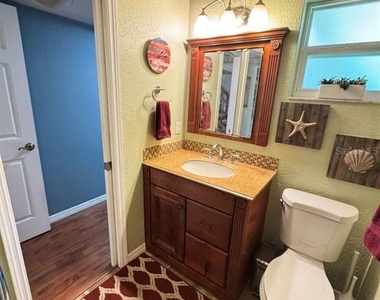 8435 Nw 6th Avenue - Photo Thumbnail 11