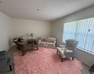 4 Ballard Lane - Photo Thumbnail 4