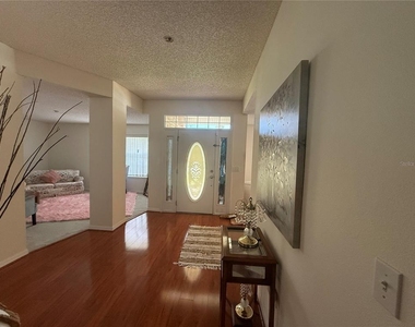 4 Ballard Lane - Photo Thumbnail 3