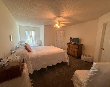 4 Ballard Lane - Photo Thumbnail 10