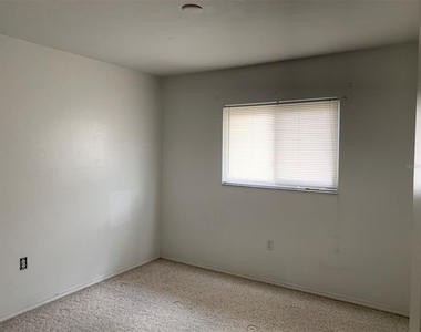 25275 Rampart Boulevard - Photo Thumbnail 8