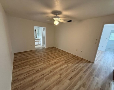 24540 Harborview Road - Photo Thumbnail 7